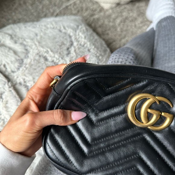 GUCCI GG MARMONT SMALL BAG - Picture 9 of 17